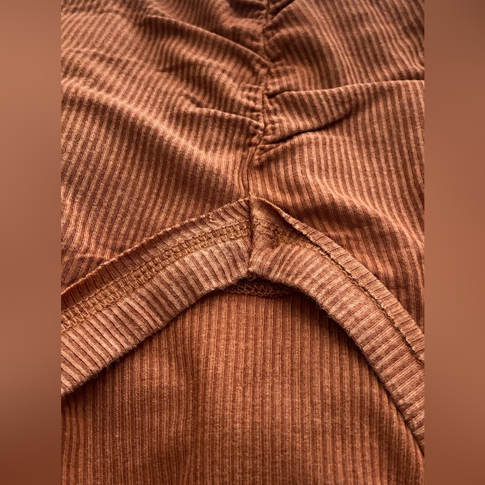โ๐ผ #1380 Fun Rusty Ruched Stone Washed V Neck Long Sleeve Top - Picture 15 of 17